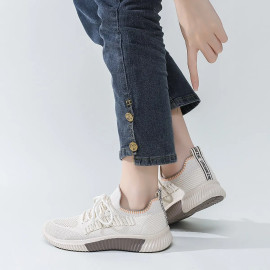 Women Lace Up Running Shoes