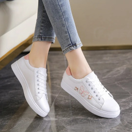Woman's Butterfly Embroidered Shoes 