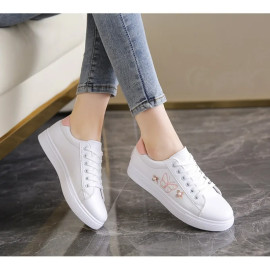 Woman's Butterfly Embroidered Shoes 